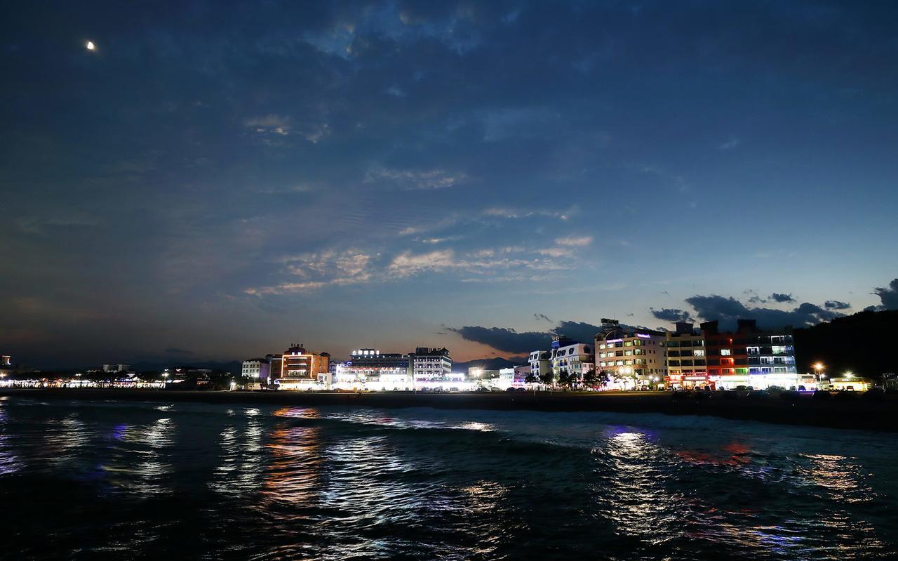 Naksan World Beach ยางยาง ภายนอก รูปภาพ